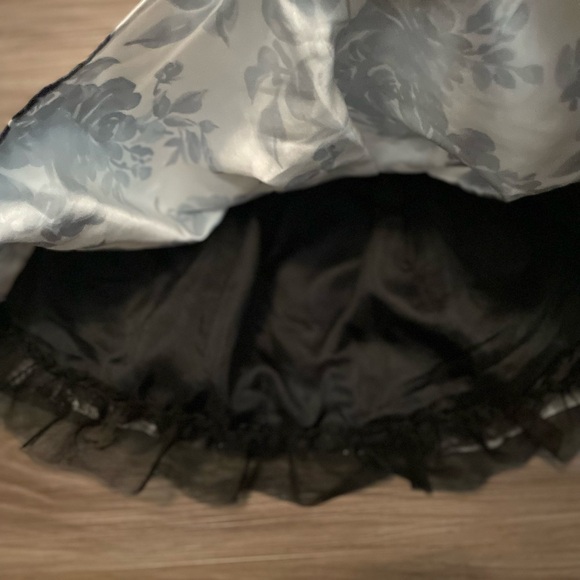 The Children's Place Black Velvet Floral Formal Dress size 6-12 months - Picture 3 of 5